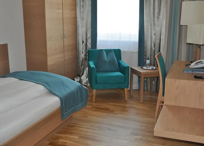 Goldener Adler Отель Ваттенс