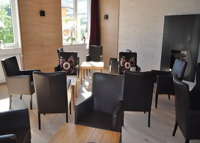 Отель Goldener Adler Ваттенс