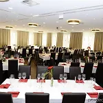 Отель Goldener Adler 4*