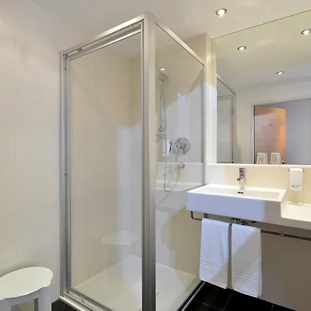 金色阿德勒瓦腾斯酒店 4* 瓦滕斯