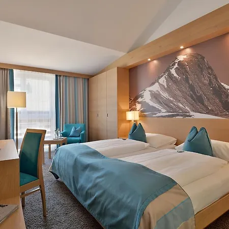 金色阿德勒瓦腾斯酒店 瓦滕斯